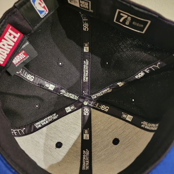 New Era Knicks Spider-Man fitted Marvel 7 5/8 - Picture 3 of 3